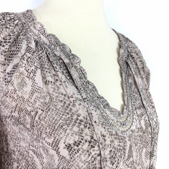 Rebecca Taylor beige tan pullover blouse snakeskin 100% Silk Size 0 or XS - Picture 2 of 9